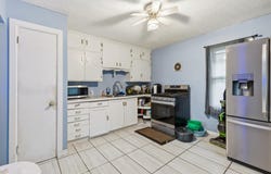 1450 Sandhurst Avenue E, Maplewood, MN 55109