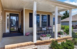 25 MERIWETHER CIR, Stuarts Draft, VA 24477