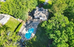 210 Pompton Ave, Pompton Lakes Boro, NJ 07442-1324