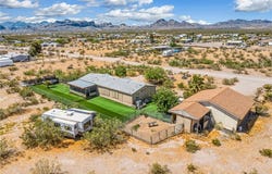 564 S Elfrida Road, Golden Valley, AZ 86413