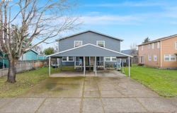 215 SMITH Loop, Springfield, OR 97478