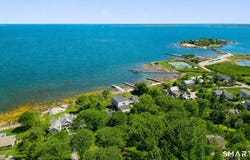 39 Chippechaug Trail, Stonington, CT 06355
