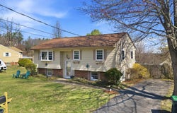 6 Heather Drive, Hooksett, NH 03106