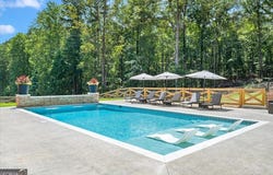 1380 Cronic Town, Auburn, GA 30011