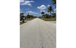 1734 Coral Point Dr lot: 0220, CAPE CORAL, FL 33990