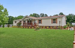 115 L C Drive, Laurens, SC 29360