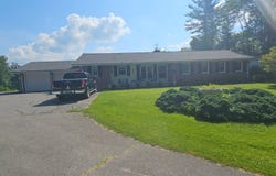 400 Old Cranberry St, Newland, NC 28657