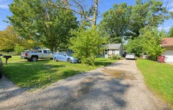 1960 Calvin Avenue, Muskegon, MI 49442