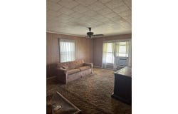 907 W Main Street, Ennis, TX 75119
