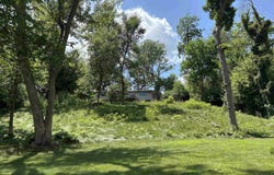 403 N 10TH Street, Clinton, IA 52732