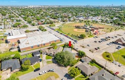 2700 E Palm Circle, Galveston, TX 77551