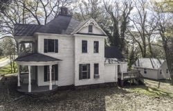 215 West Avenue, Carrollton, GA 30117