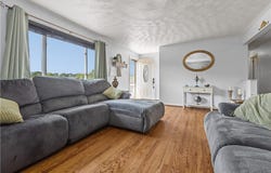 941 Angelo Dr, Baldwin Boro, PA 15236