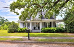 10 Briggs Street, Summerton, SC 29148