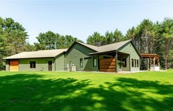 6745 S Lowes Creek Road, Eau Claire, WI 54701