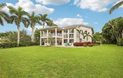 11759 Paradise Cove Ln, Wellington, FL 33449