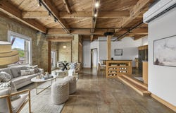 904 E Pearson St, Milwaukee, WI 53202
