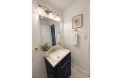 307 W Main Street, Hyannis, MA 02601