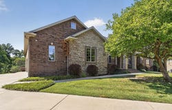 711 E Stone Ridge Drive, Ozark, MO 65721