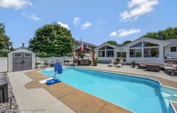 912 Hilltop Drive, Jessup, PA 18434