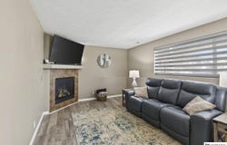 824 Clearwater Drive, Papillion, NE 68046