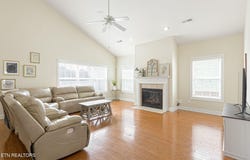 117 Fallberry St, Oak Ridge, TN 37830
