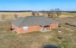 470242 E 680 Road, Westville, OK 74965