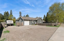 1020 3rd Avenue E, Columbia Falls, MT 59912