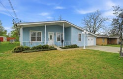 704 Abney Street, Whitesboro, TX 76273