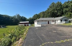 25516 Dutch Settlement Street, Dowagiac, MI 49047
