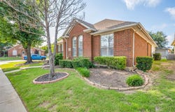114 Stonecreek Drive, Irving, TX 75063