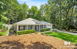 111 Lakeview Loop, Daphne, AL 36526