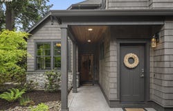 4200 UPPER Dr, LakeOswego, OR 97035