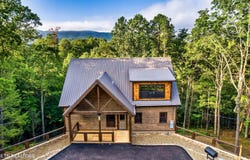 4224 Mountain Rest Way, Sevierville, TN 37876
