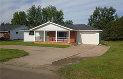1013 N Alanthus Avenue, Stanberry, MO 64489