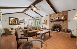 907  N 9th  ST, Van Buren, AR 72956