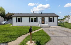112 3RD AVENUE, NEW CASTLE, DE 19720