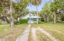 102 N BROOKS CIRCLE, OAK HILL, FL 32759