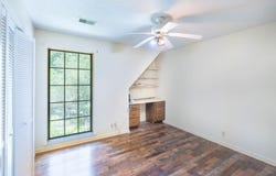 26 Holiday Hills Dr, Helena, AR 72342