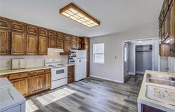 105 10th Street NW, Plainview, MN 55964