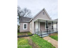 1617 Worth St, Knoxville, TN 37917