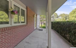 905 Sycamore Drive, Lincoln, NE 68510