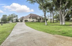 140 Dustin Circle, Hudson Oaks, TX 76087