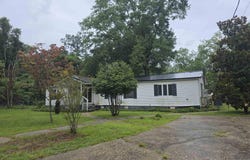 4833 Guernsey Rd, Pace, FL 32571