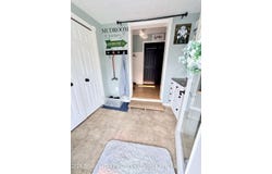 1013 E Broadway Highway, Charlotte, MI 48813