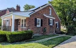 1292 Hampton, Grosse Pointe Woods, MI 48236