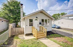 50 Pacific Boulevard, Keyport, NJ 07735