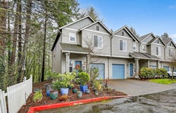 810 E 9TH St, Newberg, OR 97132