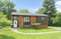 473 Temona Dr, Pleasant Hills, PA 15236