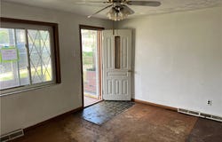 1008 1/2 Gaskill Ave, Jeannette, PA 15644